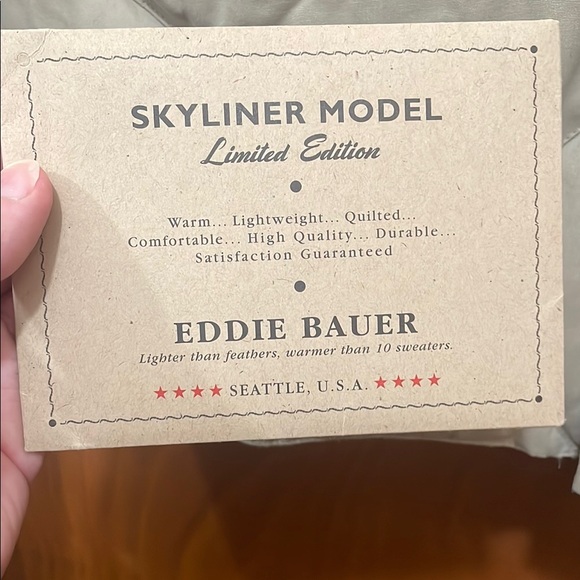 Eddie Bauer Men's Skyliner Beige Quilted Jacket - Picture 3 of 4